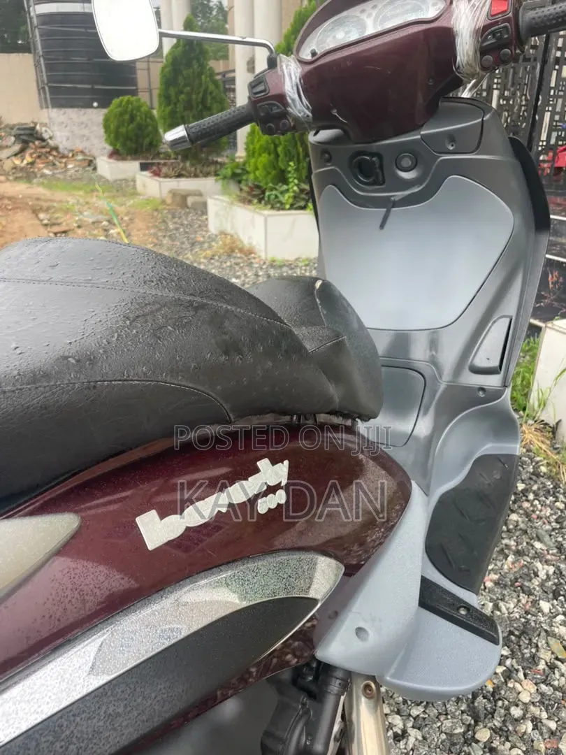 Piaggio Scooter 2012 Red