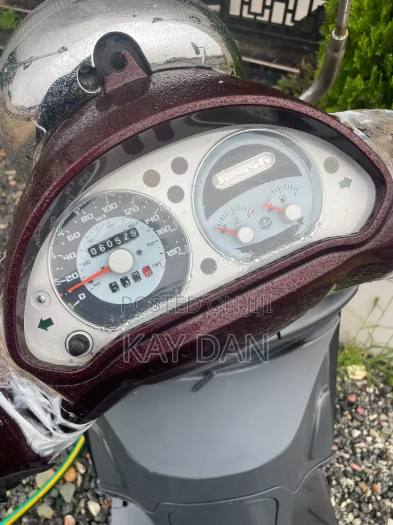 Piaggio Scooter 2012 Red