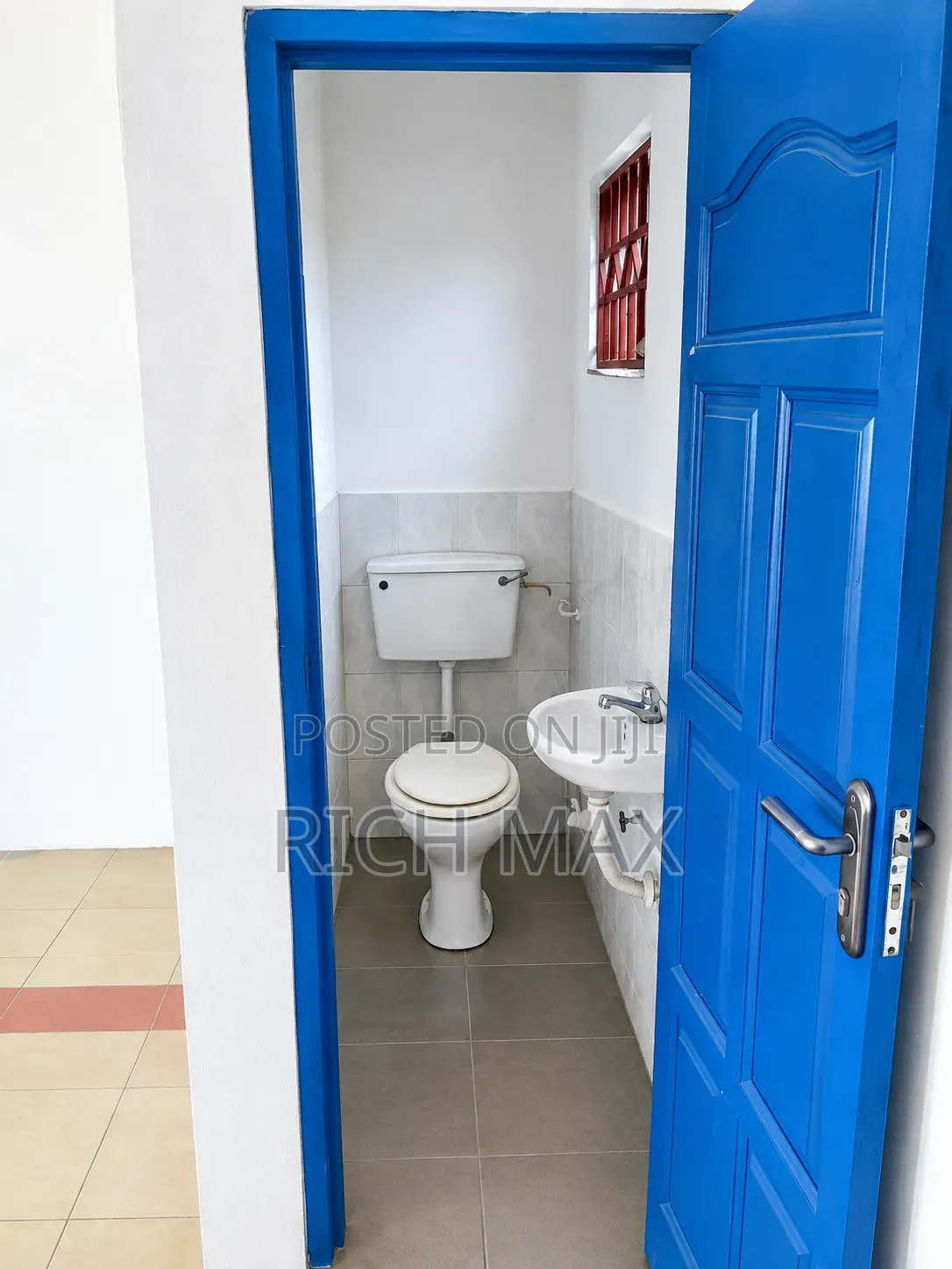 1bdrm Apartment in Shop For Rent, Kasoa for rent