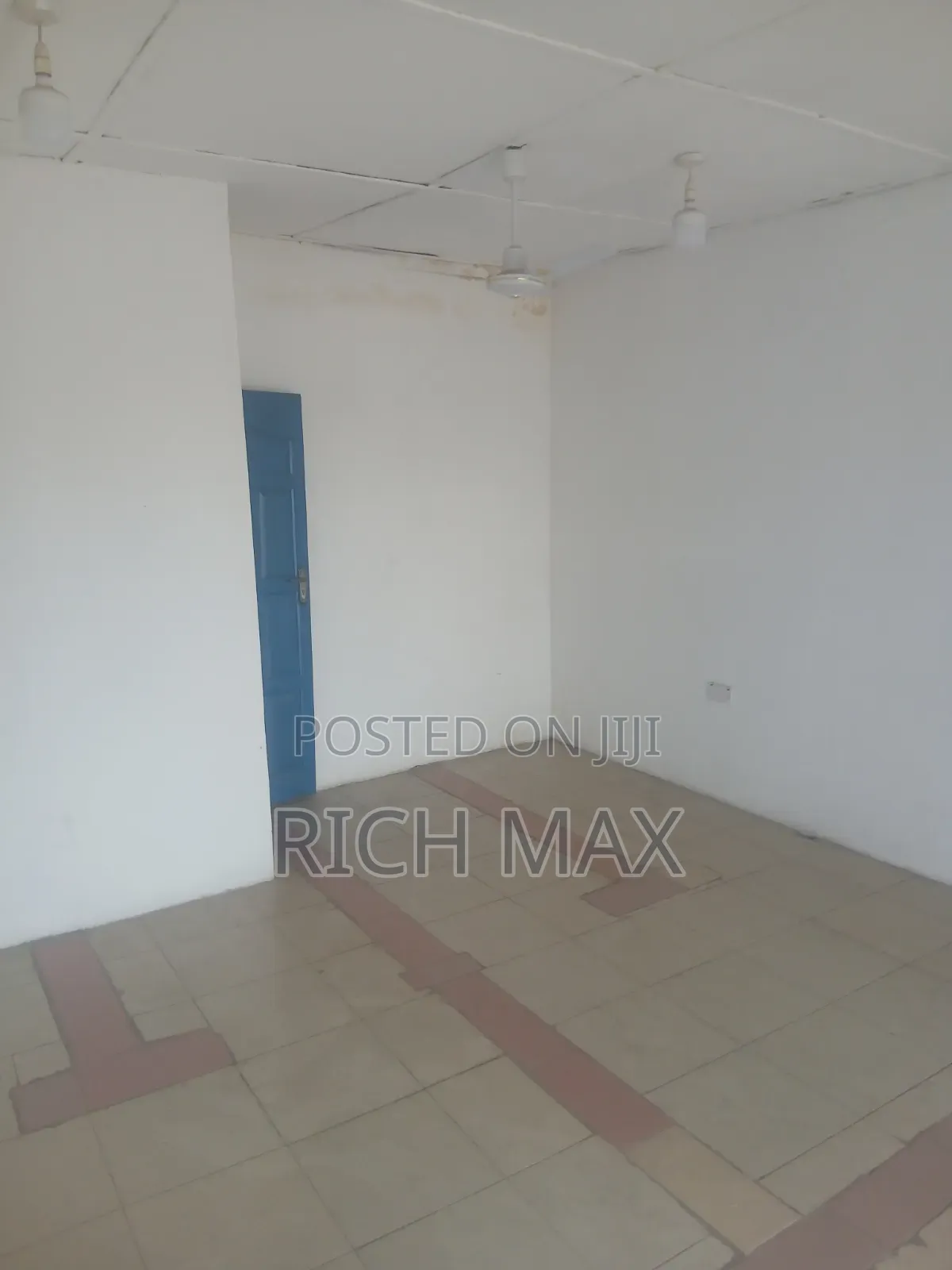 1bdrm Apartment in Shop For Rent, Kasoa for rent