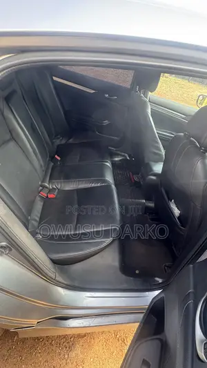 Honda Civic Touring 4dr Sedan (1.5L 4cyl) 2017 Silver