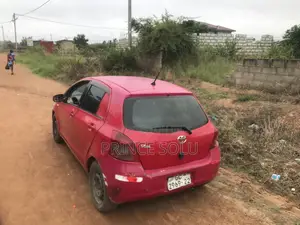Toyota Vitz 1.5 FWD 3dr 2009 Red