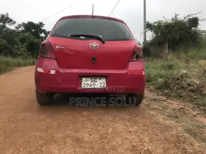 Toyota Vitz 1.5 FWD 3dr 2009 Red