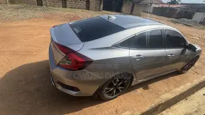 Honda Civic Touring 4dr Sedan (1.5L 4cyl) 2017 Silver