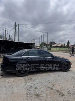Mercedes-Benz C300 2011 Black