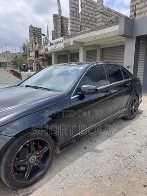 Mercedes-Benz C300 2011 Black