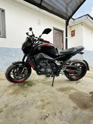 Yamaha 2023 Black