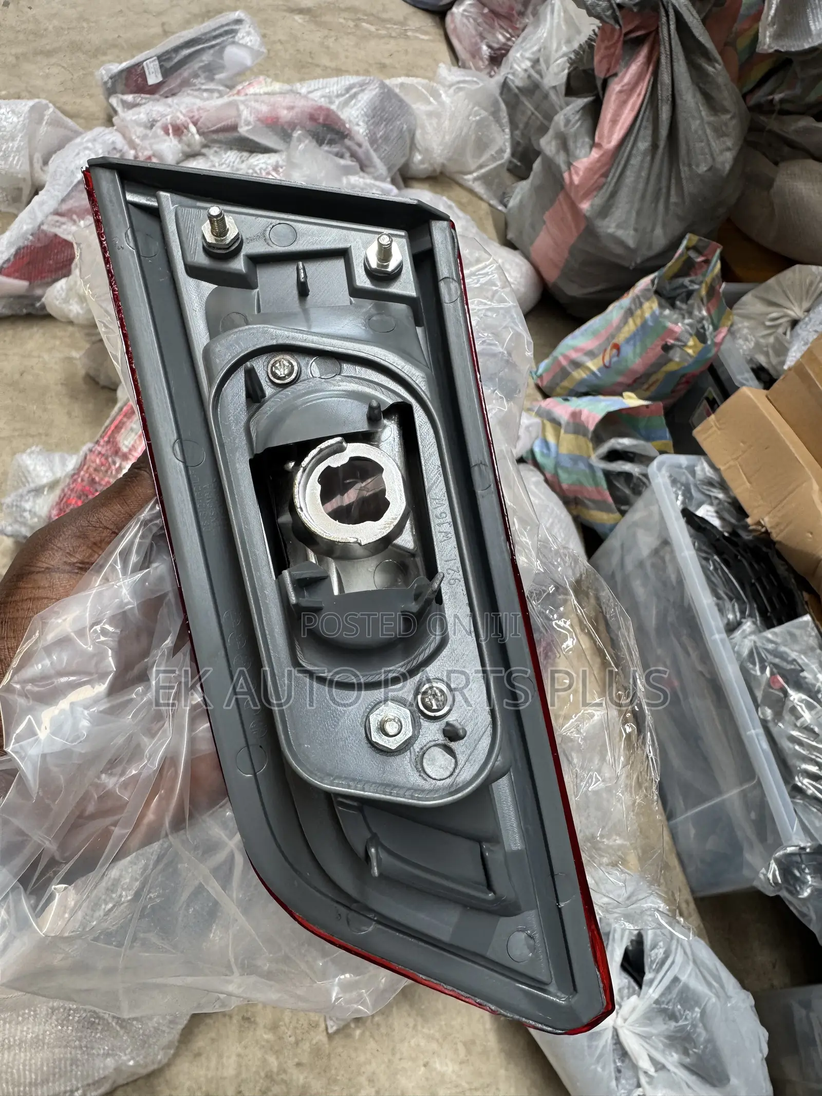 Toyota Camry Spider Boot Light 2012 2013 2014