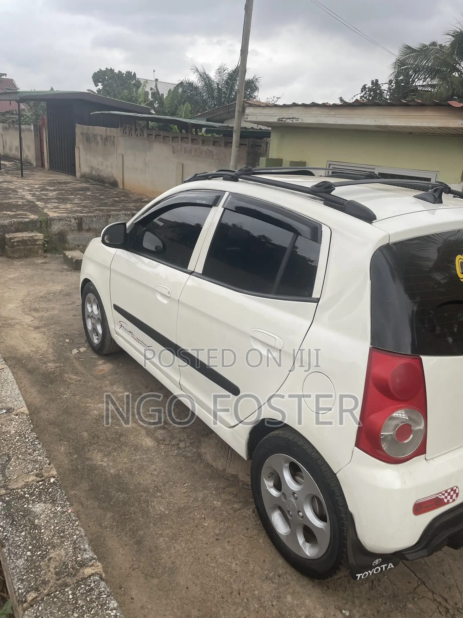 Kia Morning 2011 White