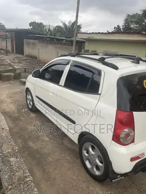 Kia Morning 2011 White