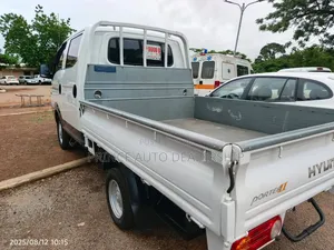 Hyundai Porter || 2010 White