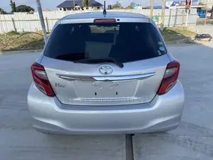Toyota Vitz 1.3 FWD 3dr 2015 Silver