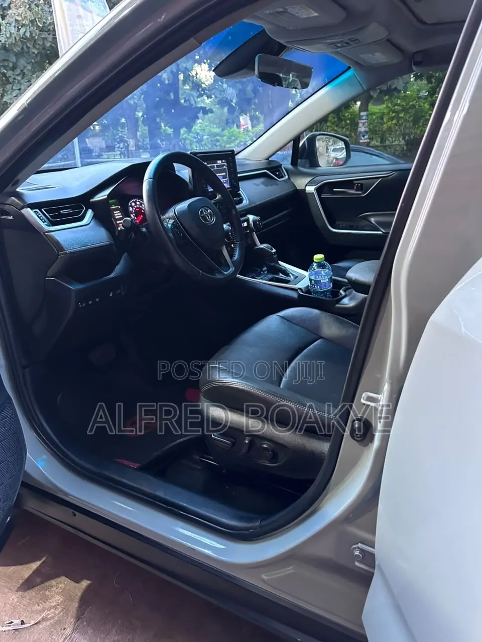 Toyota RAV4 XLE Premium AWD 2020 Gray