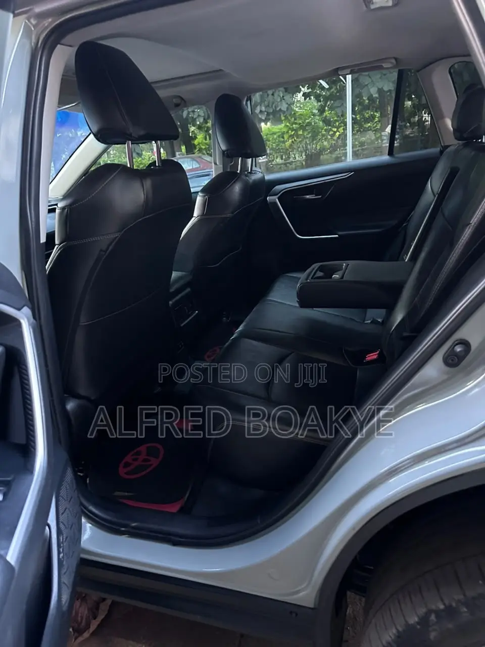 Toyota RAV4 XLE Premium AWD 2020 Gray