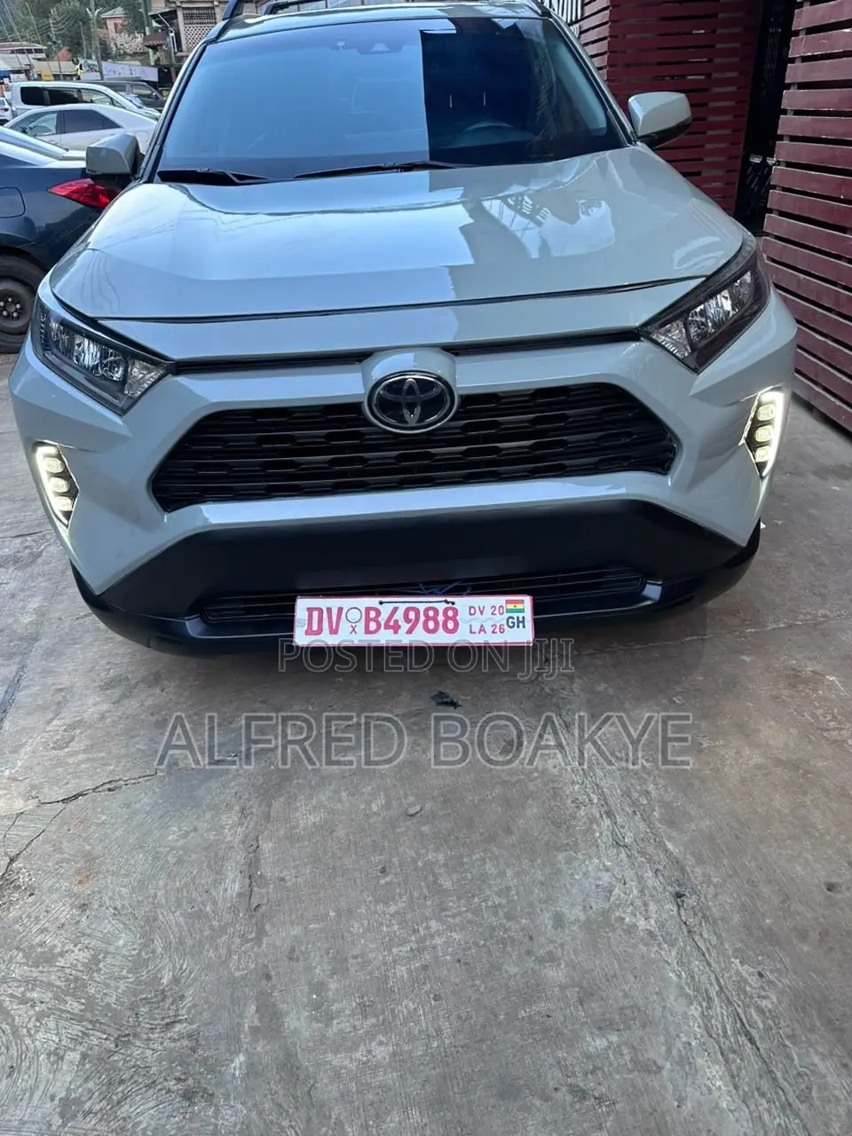 Toyota RAV4 XLE Premium AWD 2020 Gray