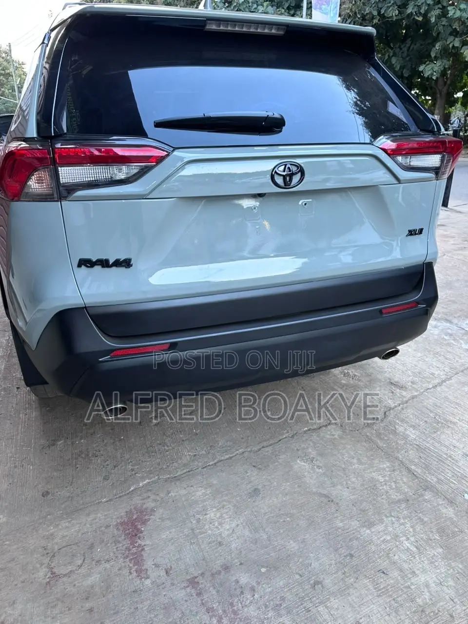 Toyota RAV4 XLE Premium AWD 2020 Gray