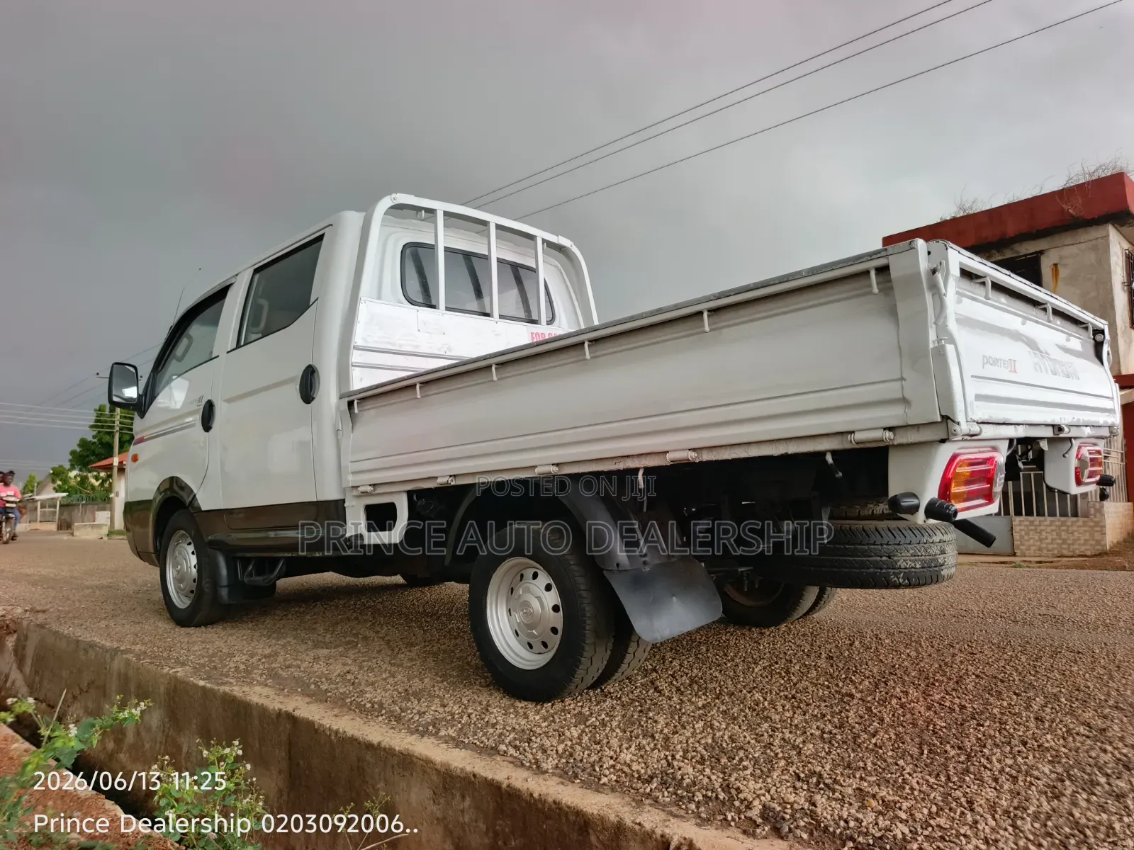 Hyundai Porter || 2010 White