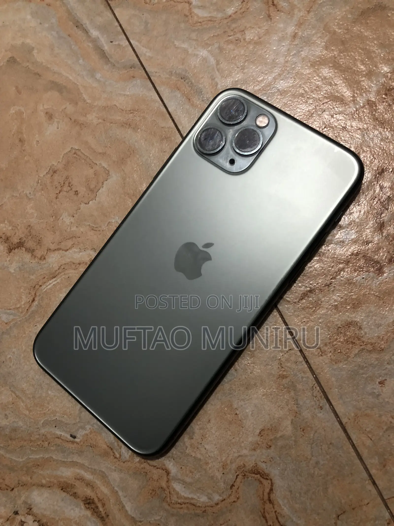 Apple iPhone 11 64 GB Gray