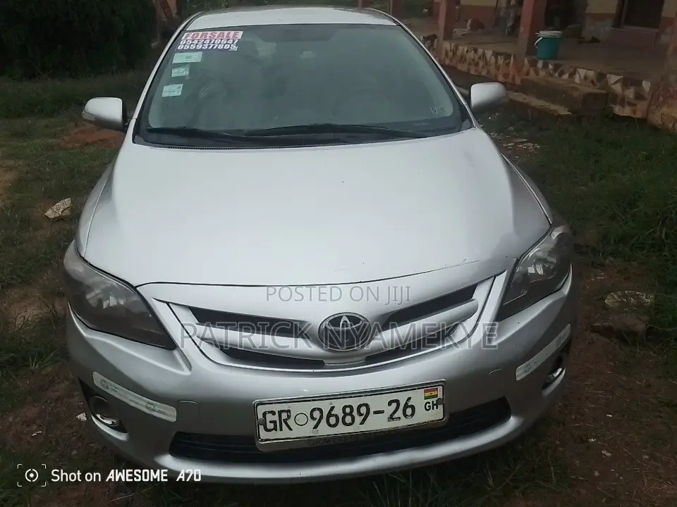 Toyota Corolla L 4-Speed Automatic 2013 Silver