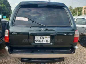 Toyota 4-Runner 1999 Green
