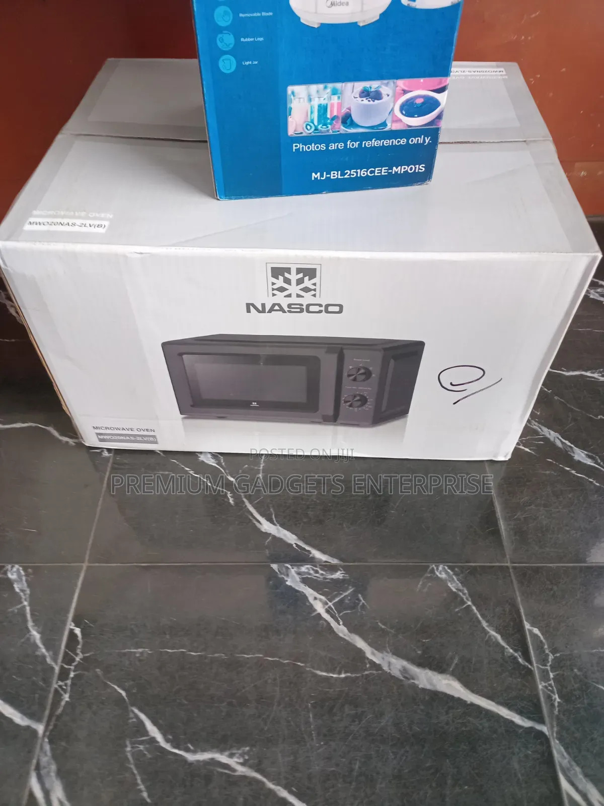 Sleek Contemporary Design Solo 20litres 700w Nasco Microwave