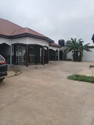 3bdrm Condo in Oyarifa, Tipper, Owusu Ansah for rent