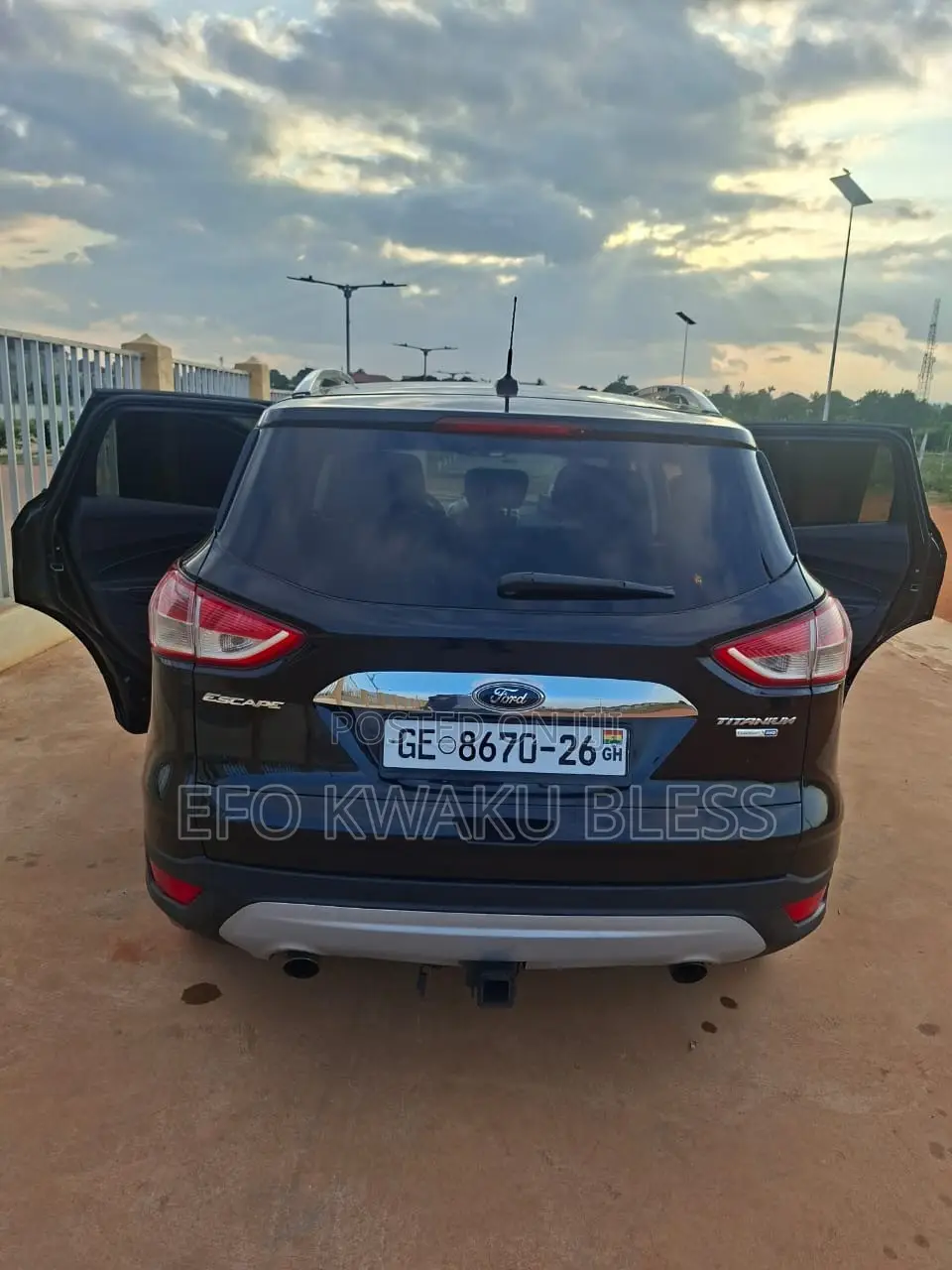 Ford Escape SE FWD 2016 Black