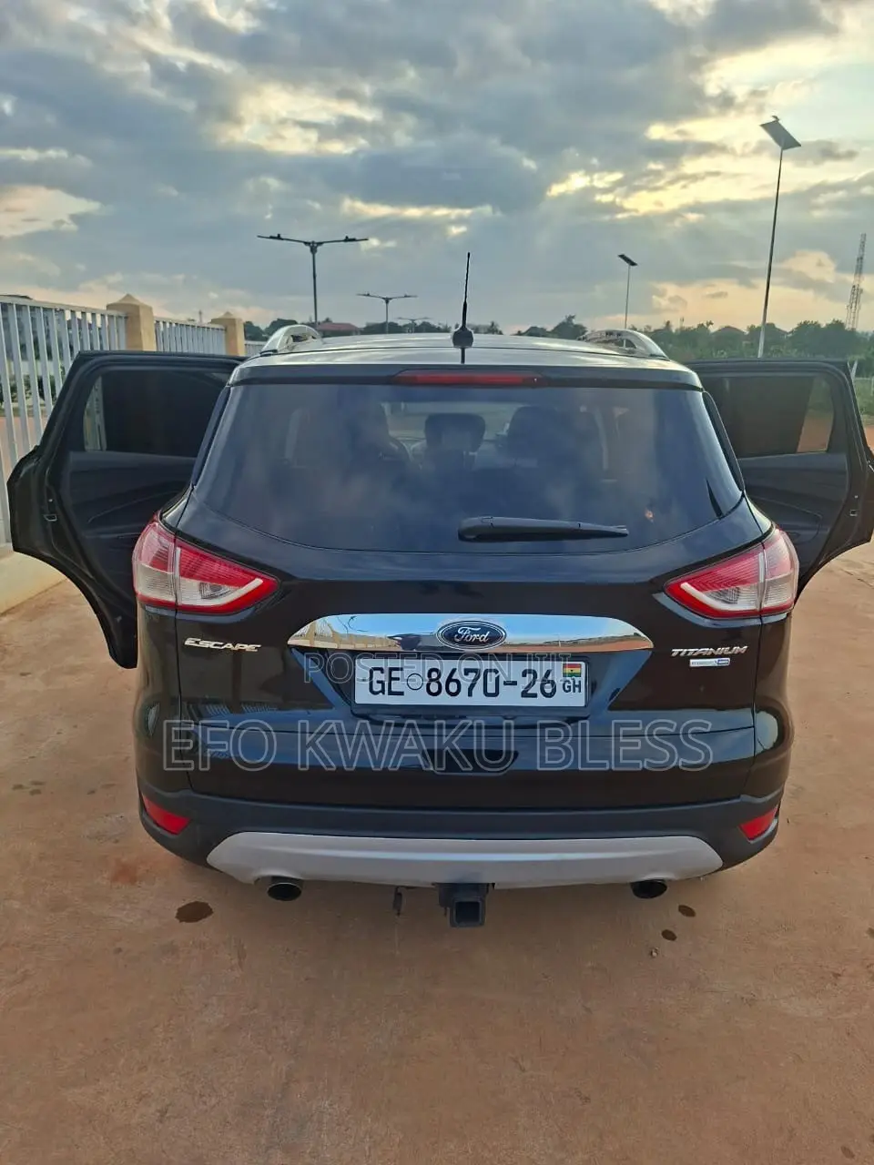 Ford Escape SE FWD 2016 Black