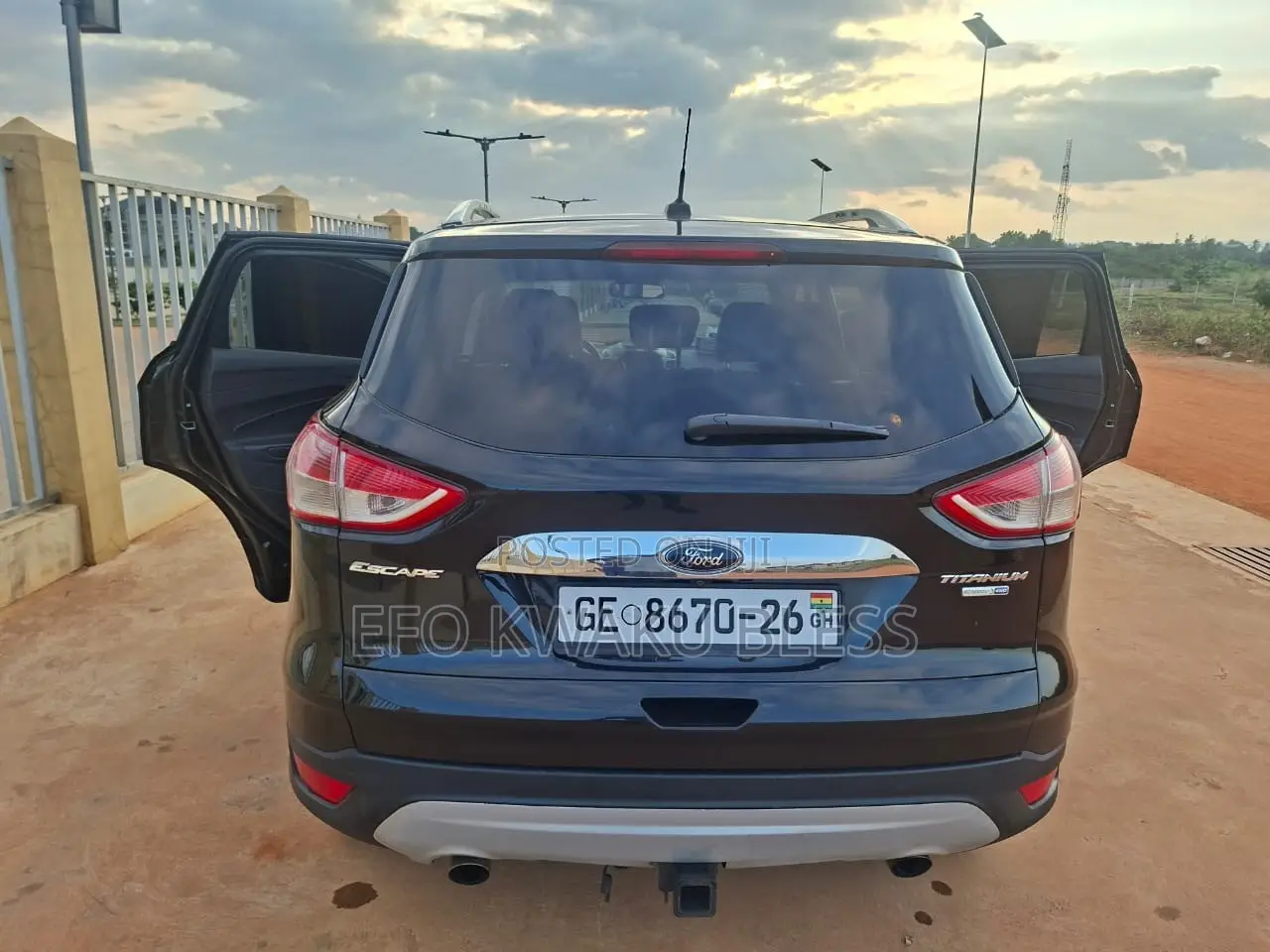 Ford Escape SE FWD 2016 Black