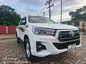 Toyota Hilux 2016 White