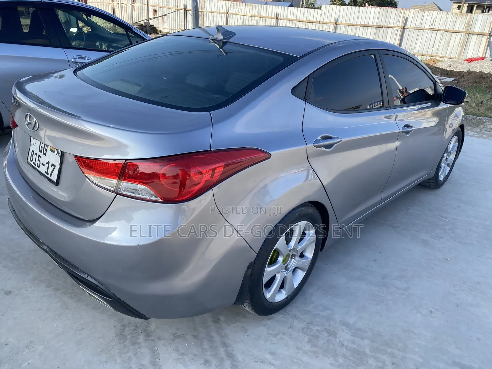 Hyundai Elantra Limited Sedan FWD (1.8L 4cyl 6A) 2013 Silver