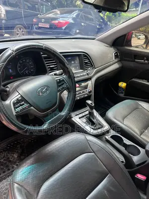 Hyundai Elantra Limited Sedan FWD (2.0L 4cyl 6A) 2017 Red