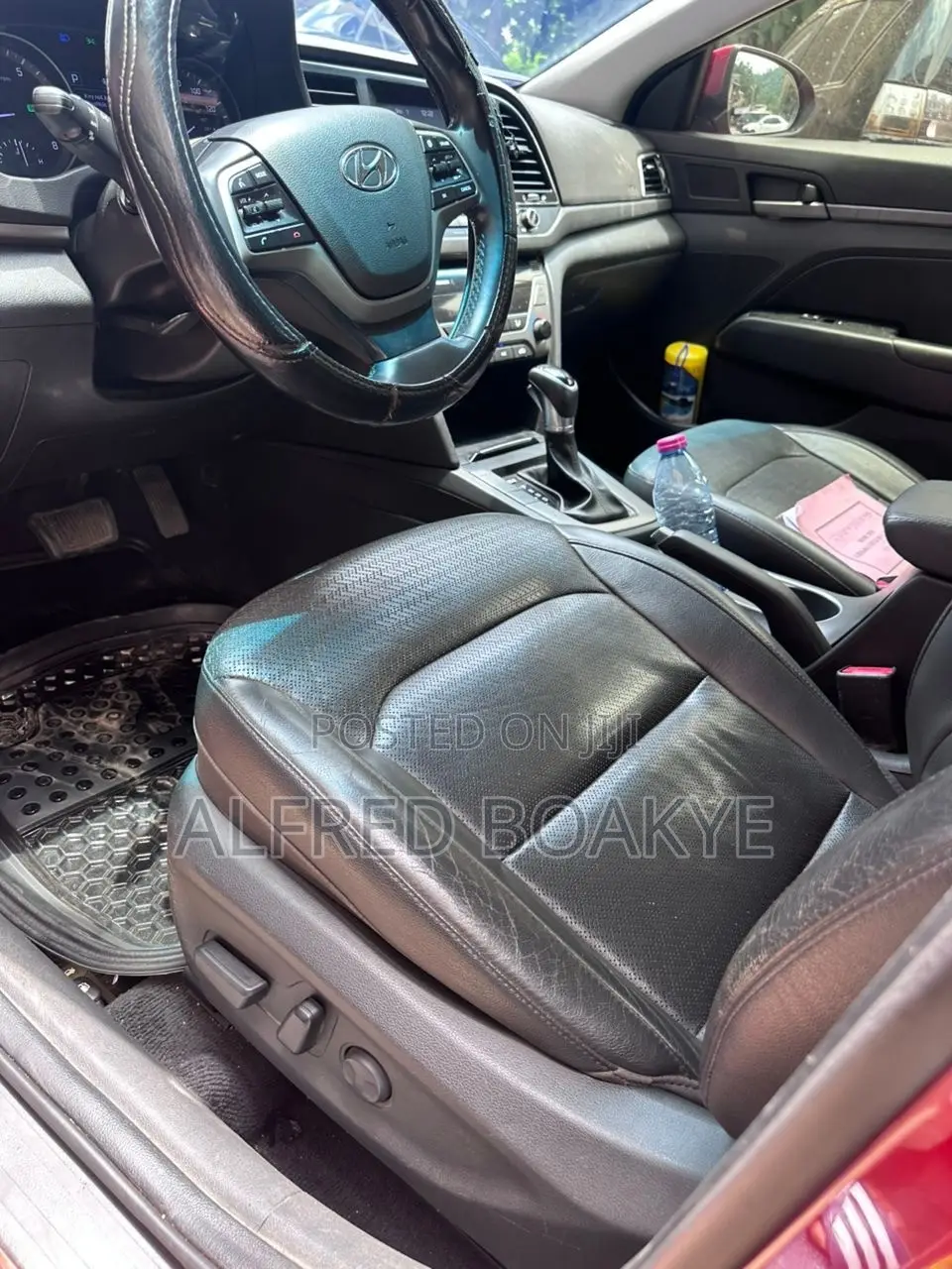 Hyundai Elantra Limited Sedan FWD (2.0L 4cyl 6A) 2017 Red
