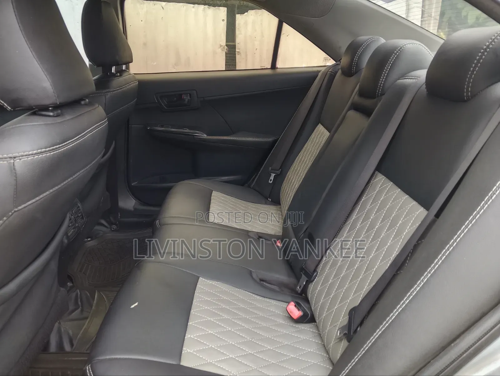 Toyota Camry XLE 4dr Sedan (2.5L 4cyl 6A) 2015 Silver