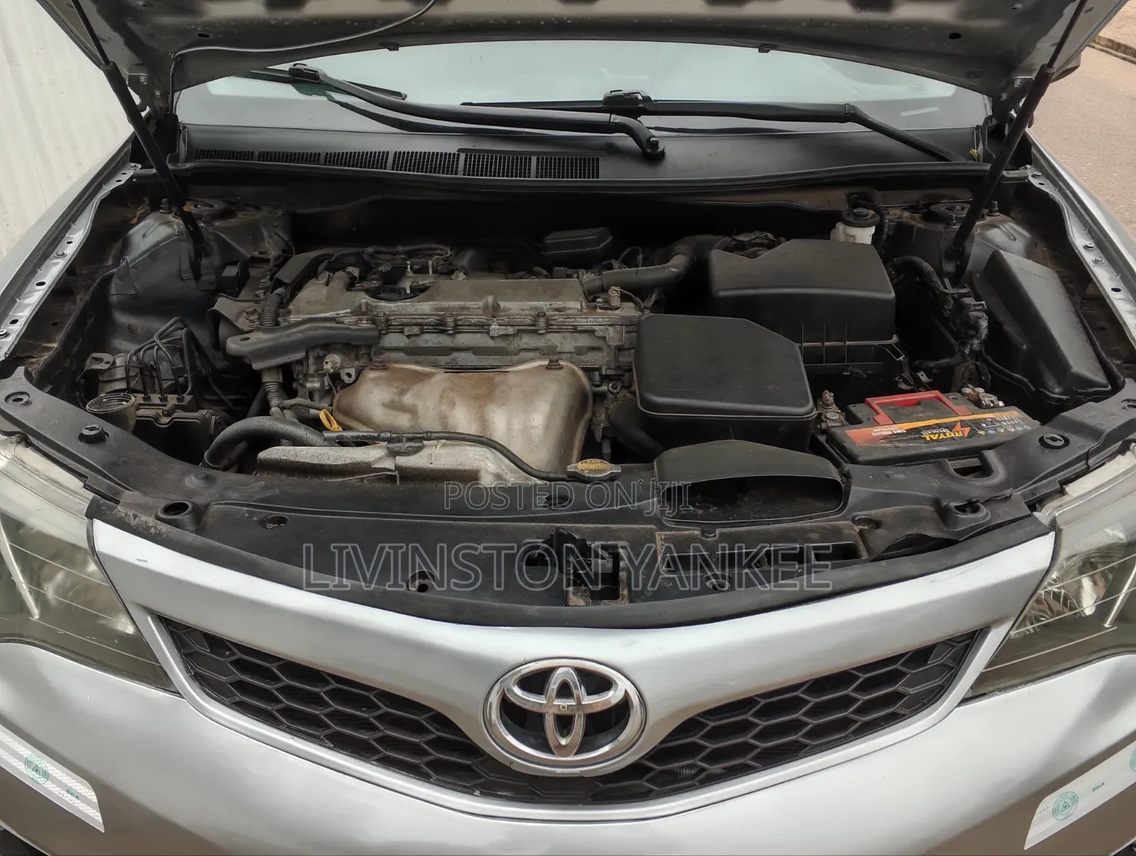 Toyota Camry XLE 4dr Sedan (2.5L 4cyl 6A) 2015 Silver