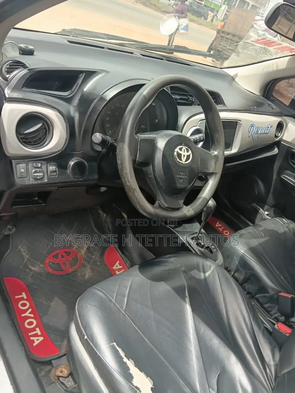 Toyota Vitz 2013 Silver