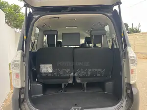 Toyota Voxy 2014 Black