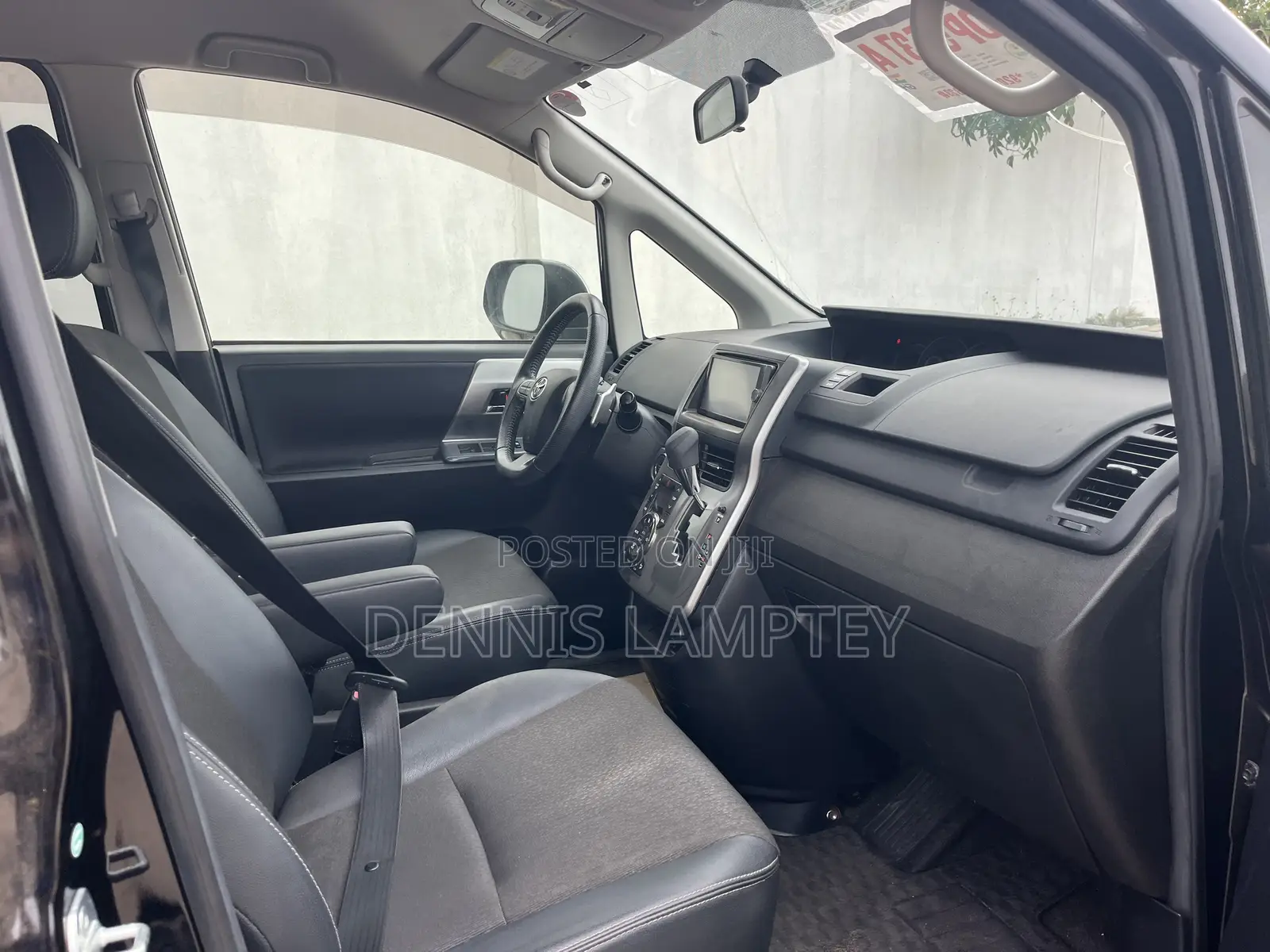 Toyota Voxy 2014 Black