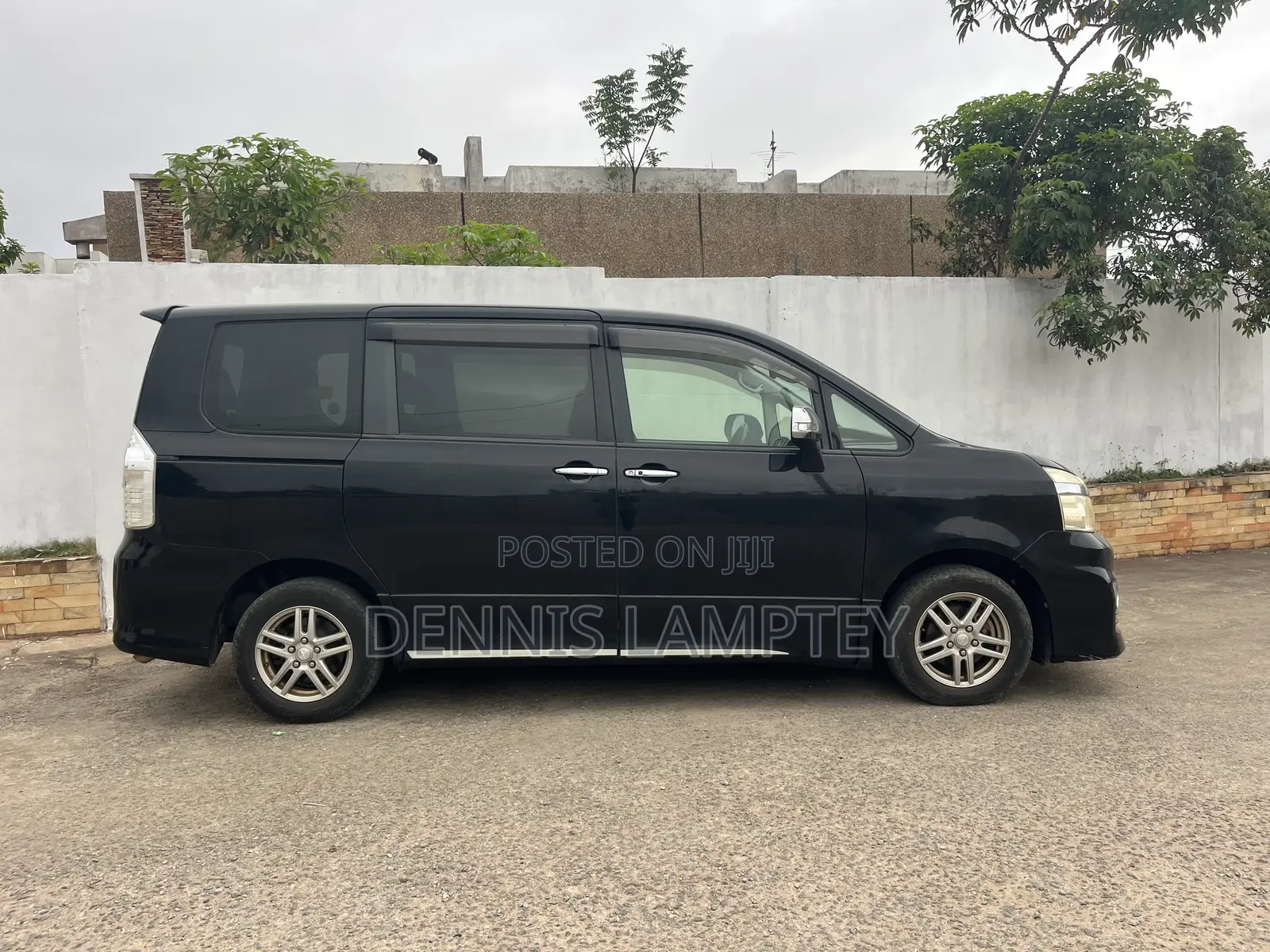 Toyota Voxy 2014 Black