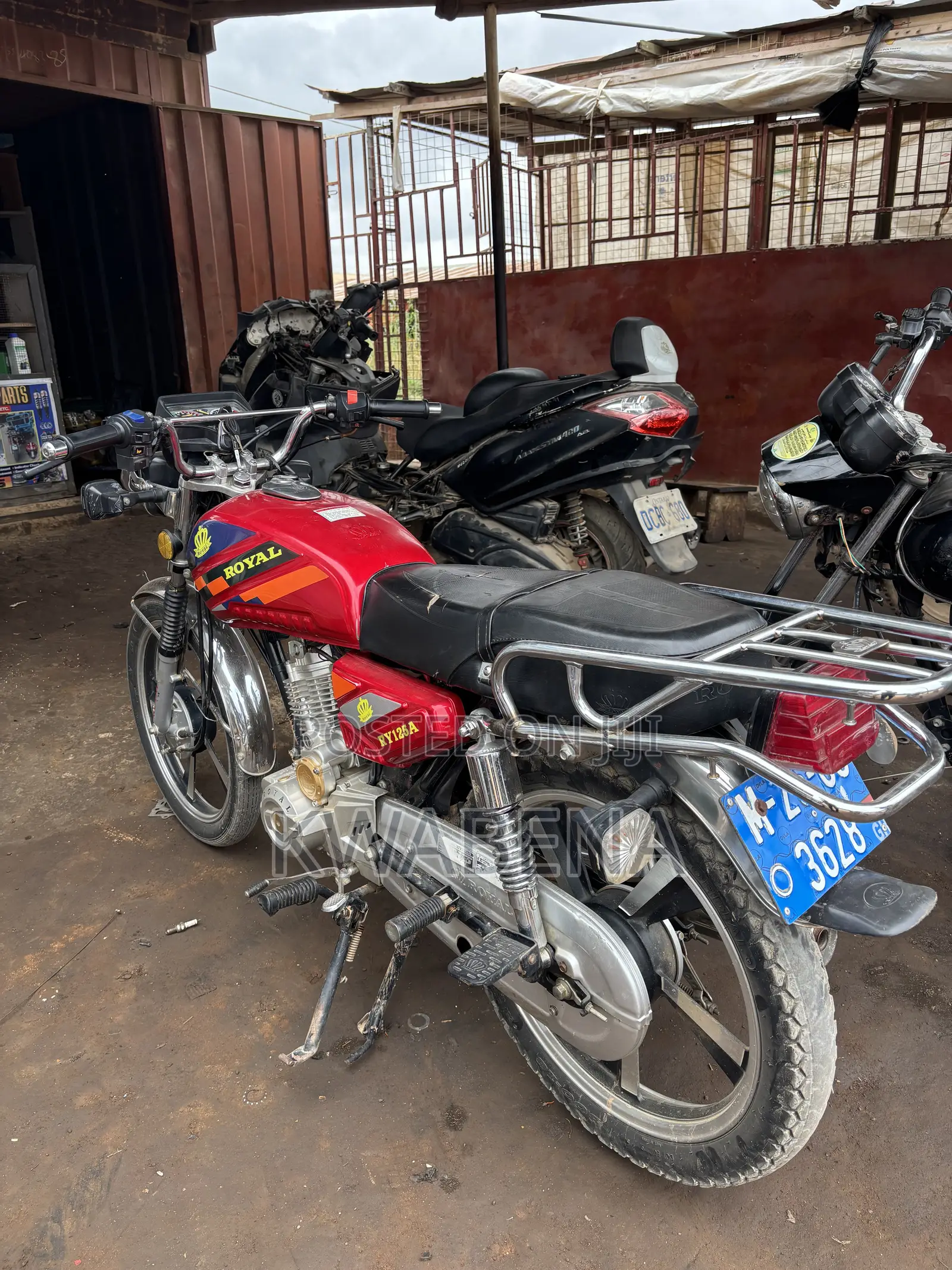 Royal RY125 2025 Red