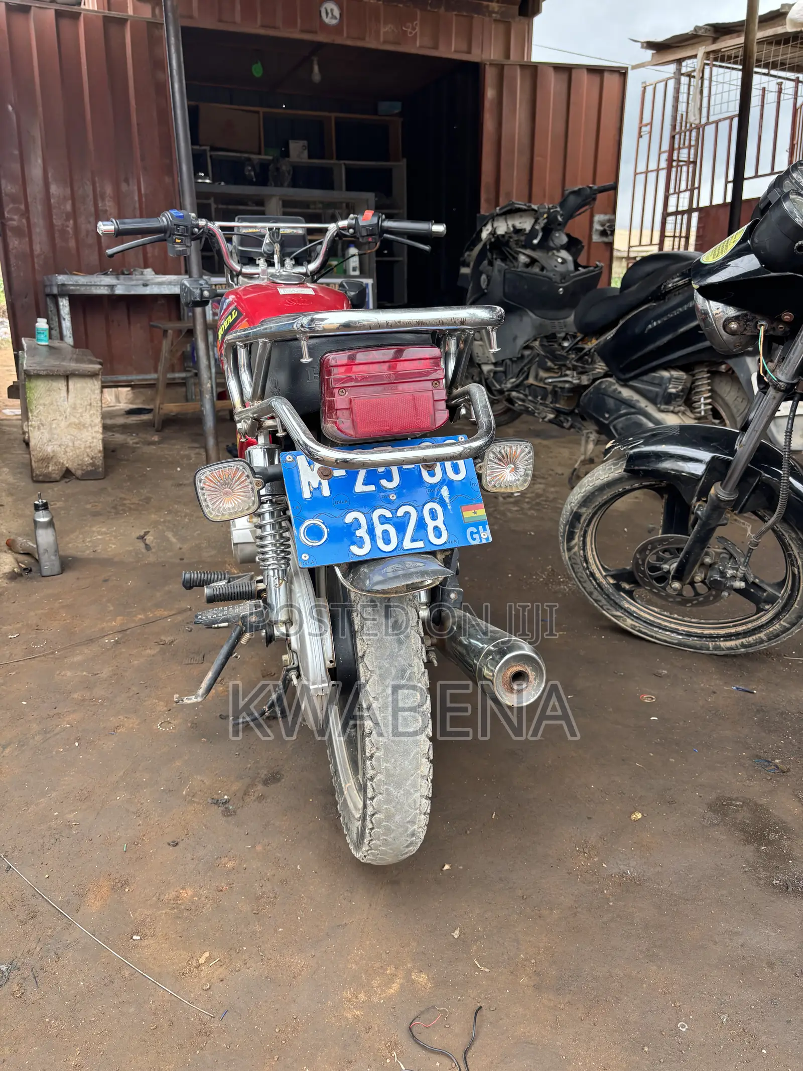 Royal RY125 2025 Red