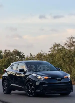 Toyota C-HR XLE FWD 2019 Black