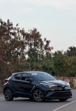 Toyota C-HR XLE FWD 2019 Black
