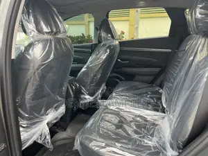 Hyundai Tucson 2022 Green