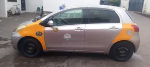 Toyota Vitz 1.0 FWD 3dr 2010 Burgundy