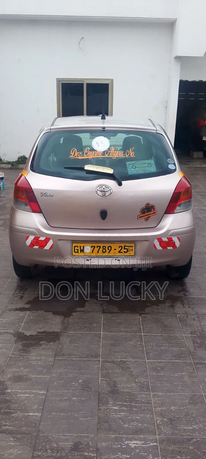Toyota Vitz 1.0 FWD 3dr 2010 Burgundy