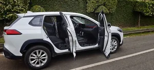 Toyota Corolla Cross LE AWD 2023 White