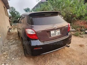 Toyota Matrix Hatchback FWD (1.8L 4cyl 5M) 2010 Burgundy
