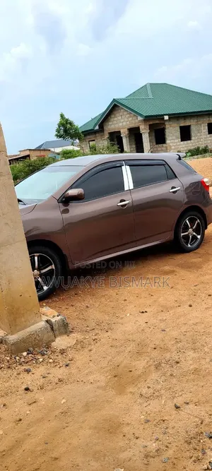 Toyota Matrix Hatchback FWD (1.8L 4cyl 5M) 2010 Burgundy