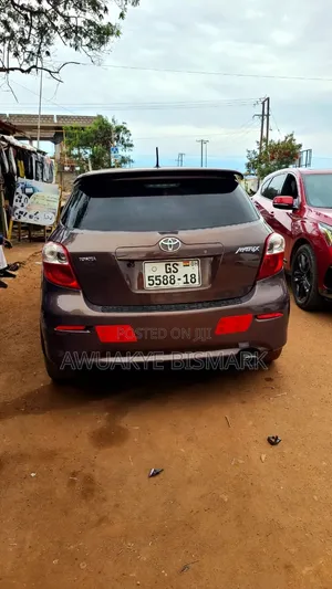 Toyota Matrix Hatchback FWD (1.8L 4cyl 5M) 2010 Burgundy
